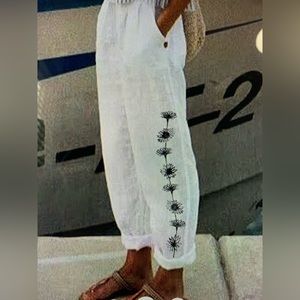 TIME FOR Vacation with the perfect pants white loose fitting SIZE M NWT